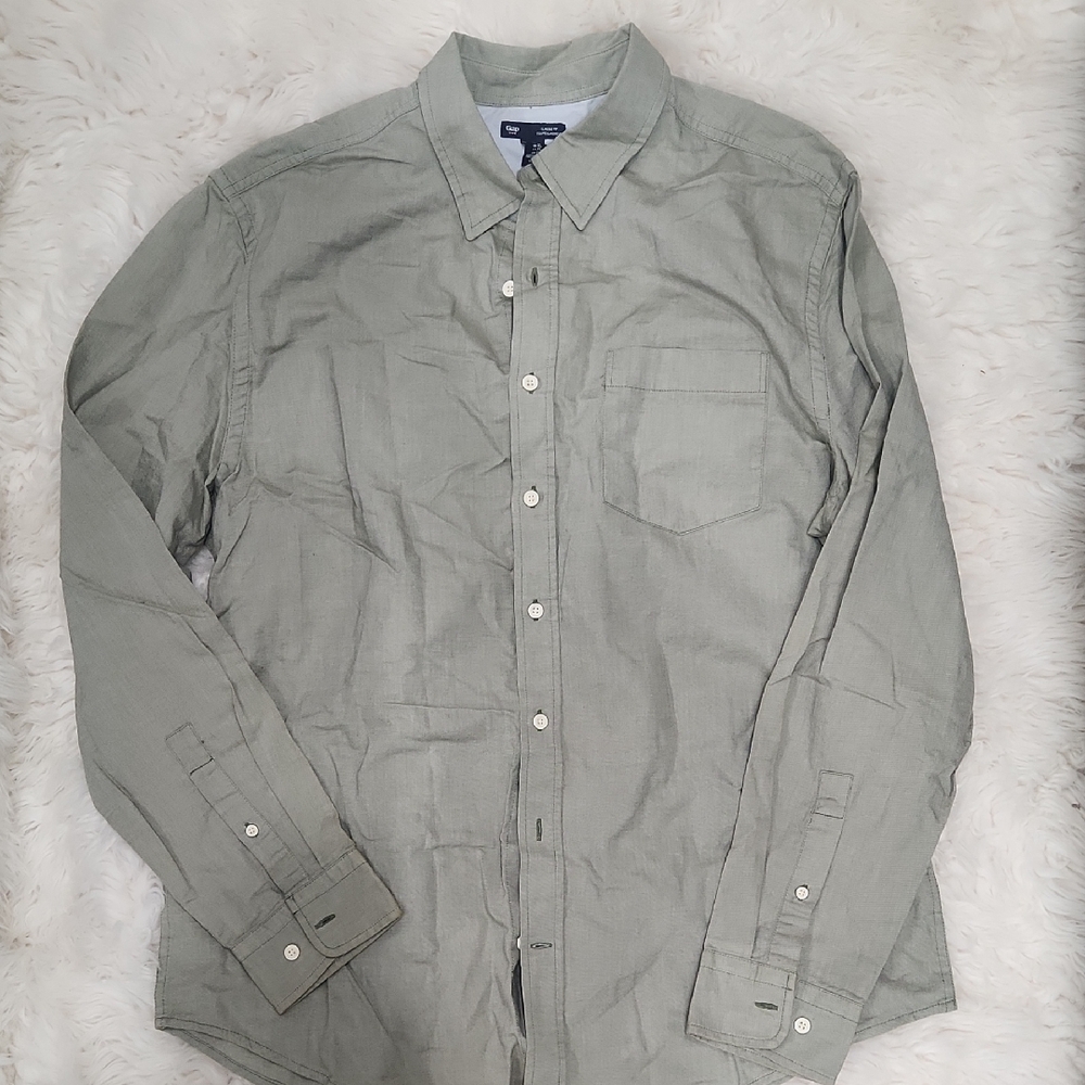 GAP Men's Casual Sage Button-Down Shirt